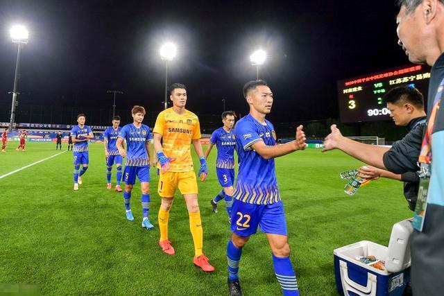 39岁梅西再惹争议遭罚款！一年半内两次不当行为曝光